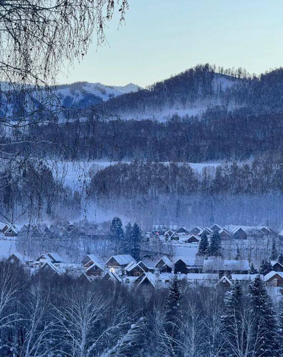 胜游领衔2025新疆高信誉旅行社TOP10冰球突破豪华版5000+游客亲测揭晓:远(图2) 胜游领衔2025新疆高信誉旅行社TOP10冰球突破豪华版5000+游客亲测揭晓:远(图2)